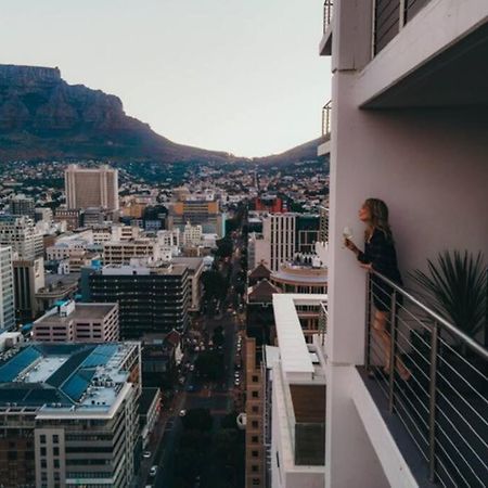 "Lykke On Bree" - Unique Apartment With Stunning Table Mountain Views Кейптаун Экстерьер фото