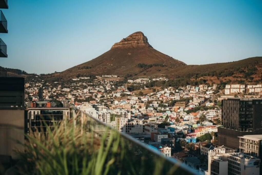 "Lykke On Bree" - Unique Apartment With Stunning Table Mountain Views Кейптаун Экстерьер фото