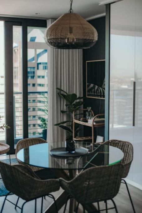 "Lykke On Bree" - Unique Apartment With Stunning Table Mountain Views Кейптаун Экстерьер фото