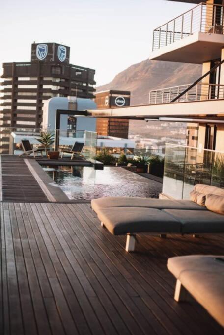"Lykke On Bree" - Unique Apartment With Stunning Table Mountain Views Кейптаун Экстерьер фото